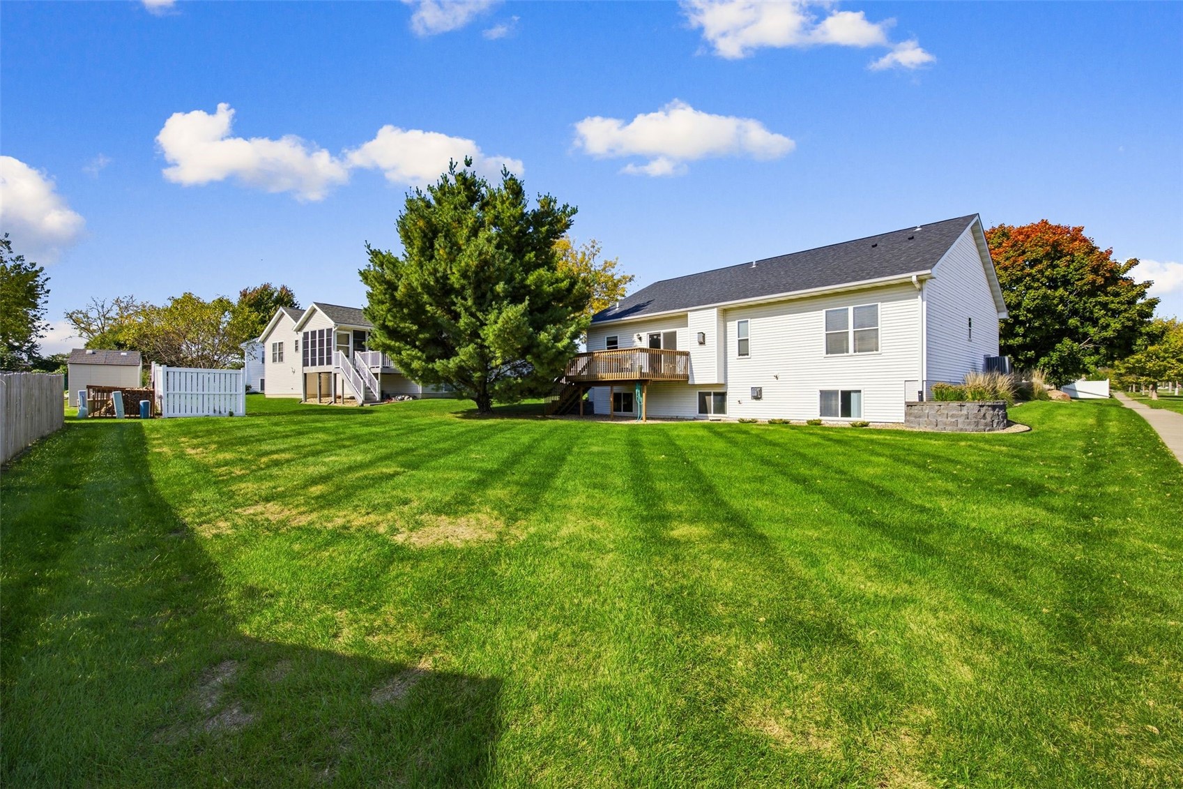 2185 Robert Court Marion IA 52302