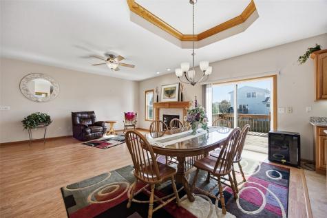 2185 Robert Court Marion IA 52302