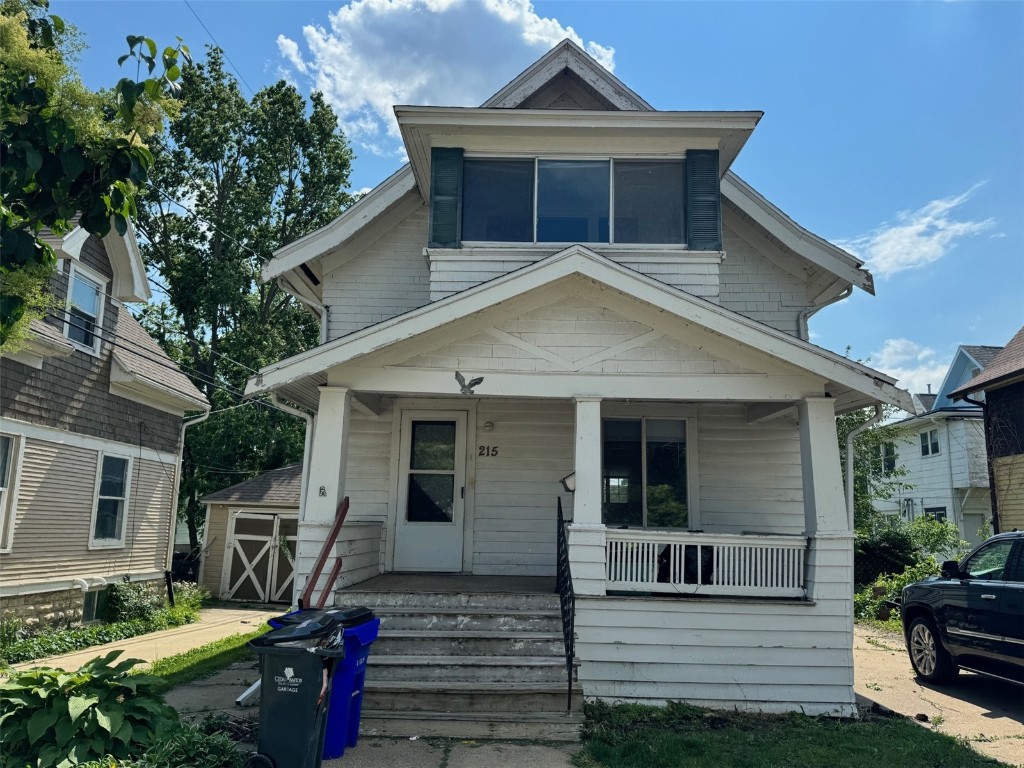 215 17th Street NE Cedar Rapids IA 52402