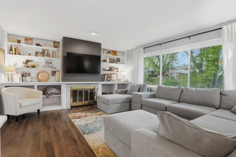 1612 Derwen Drive Iowa City IA 52246