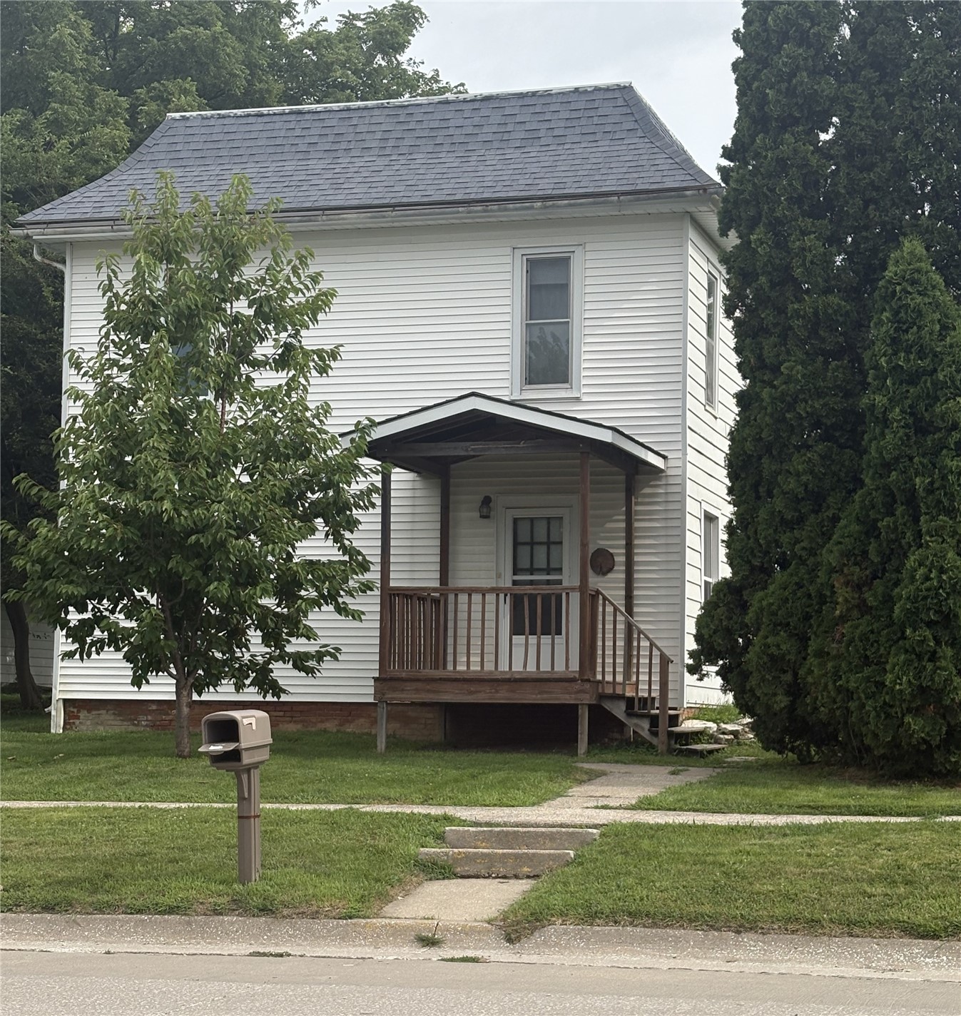 114 W Oak Street North English IA 52316