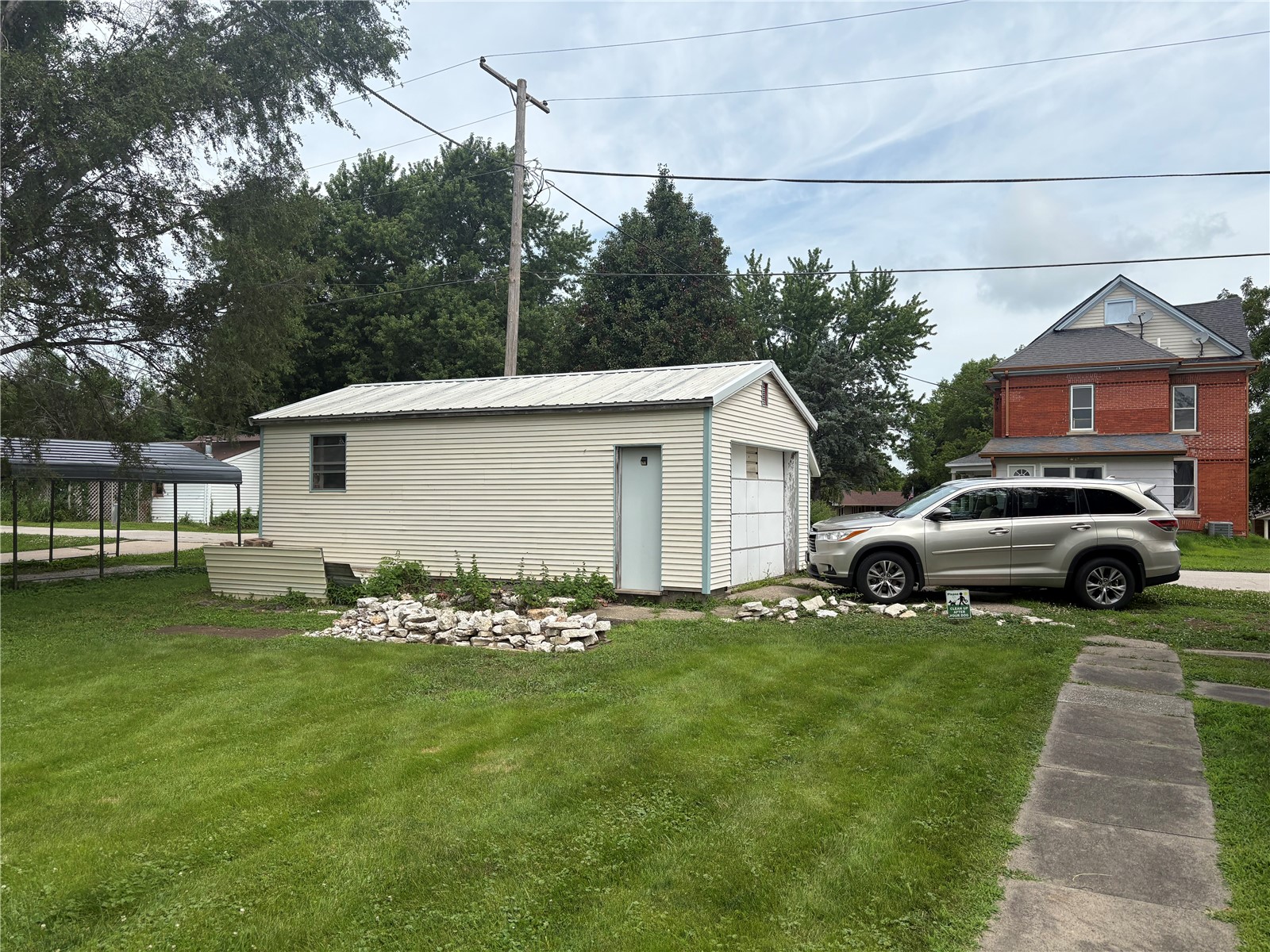 114 W Oak Street North English IA 52316