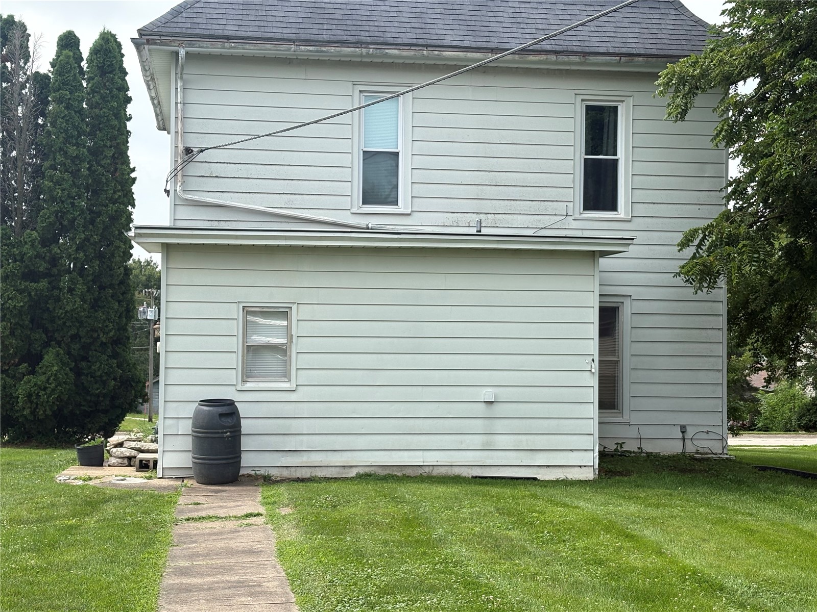 114 W Oak Street North English IA 52316