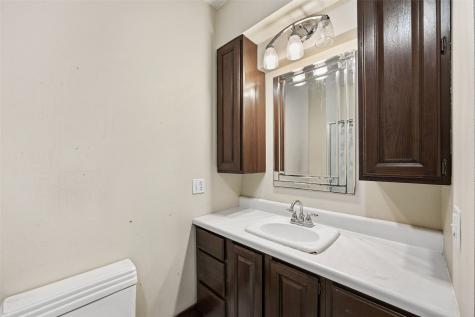 402 3rd Street NW Mt Vernon IA 52314