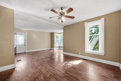 402 3rd Street NW Mt Vernon IA 52314