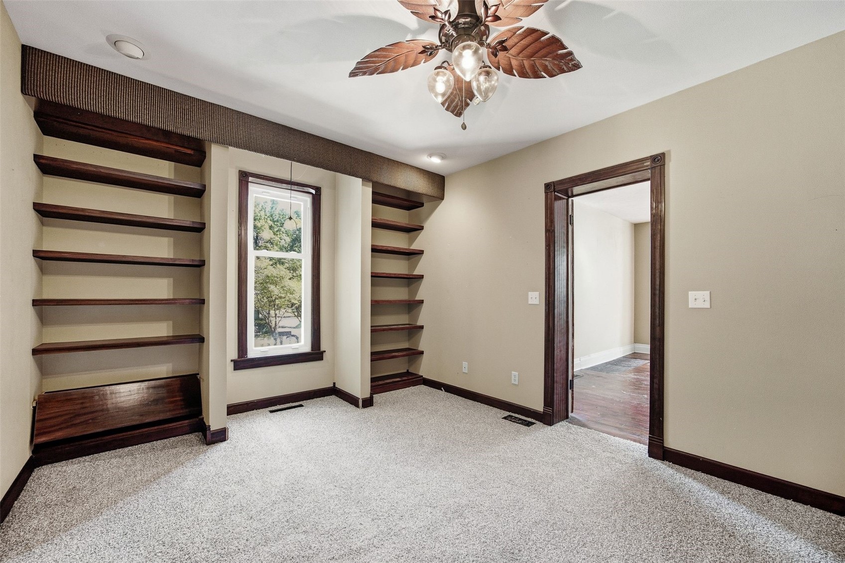 402 3rd Street NW Mt Vernon IA 52314