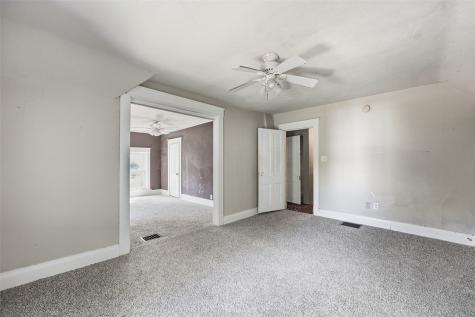 402 3rd Street NW Mt Vernon IA 52314