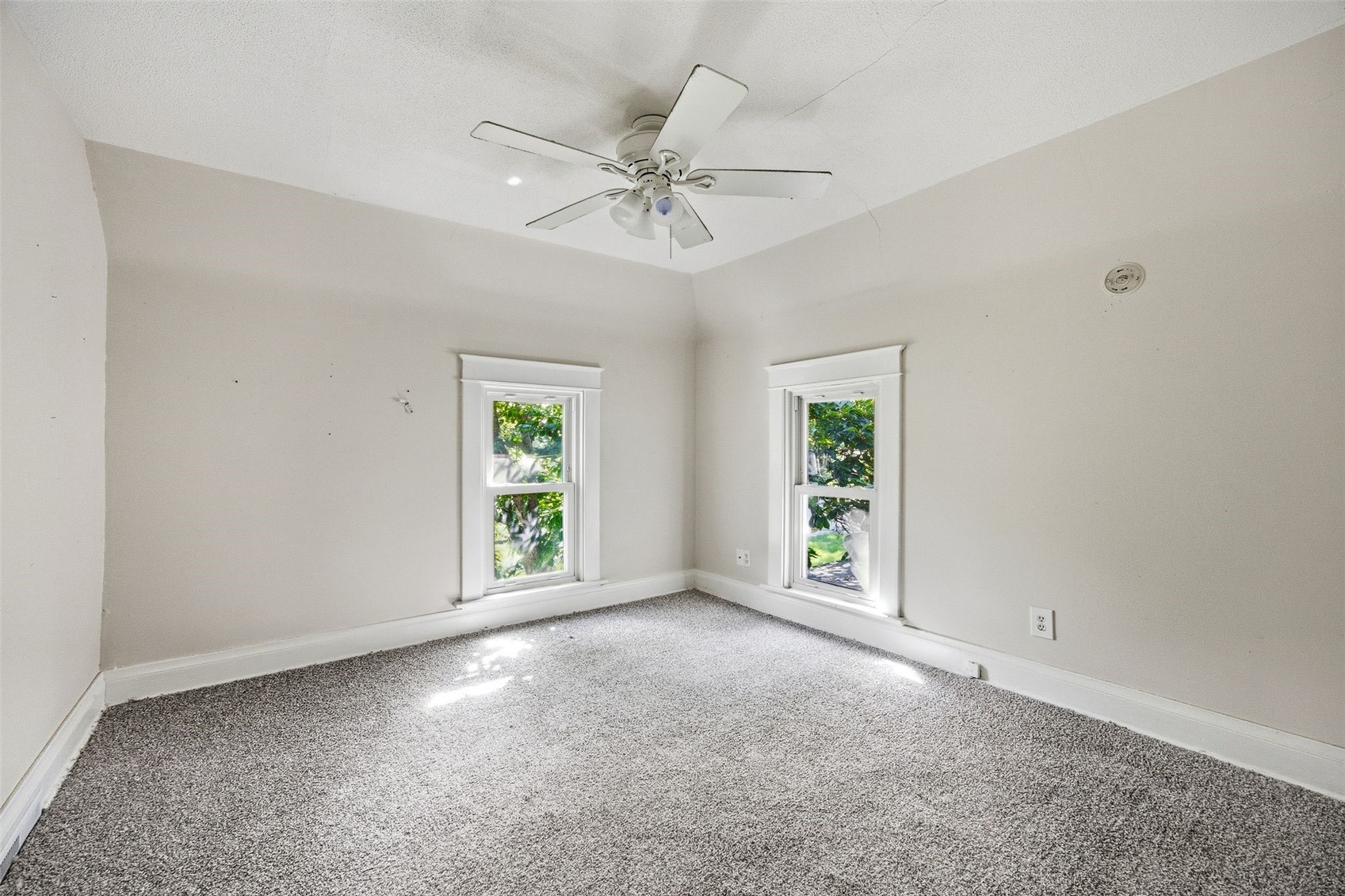 402 3rd Street NW Mt Vernon IA 52314