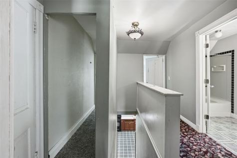 402 3rd Street NW Mt Vernon IA 52314
