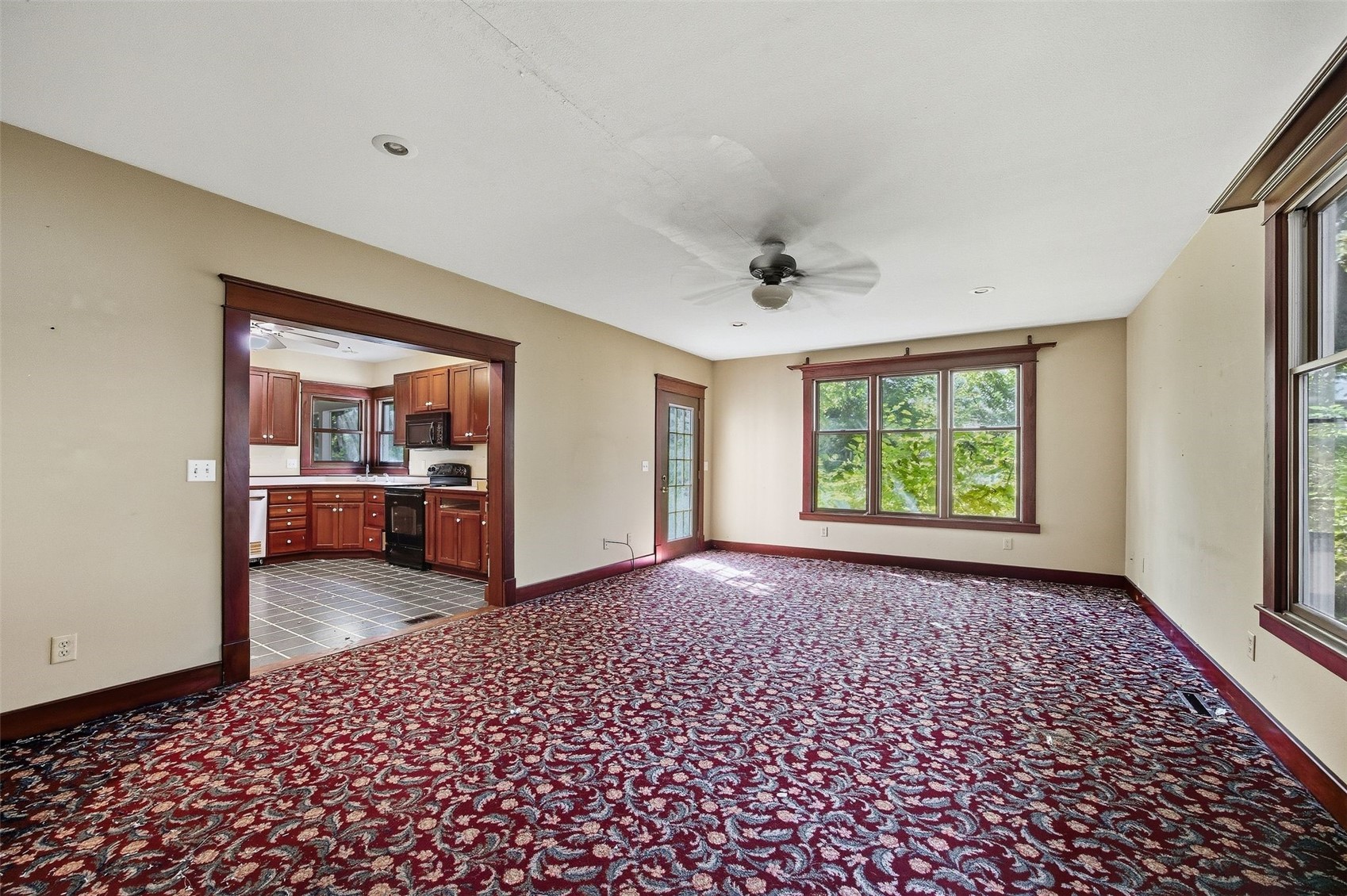 402 3rd Street NW Mt Vernon IA 52314