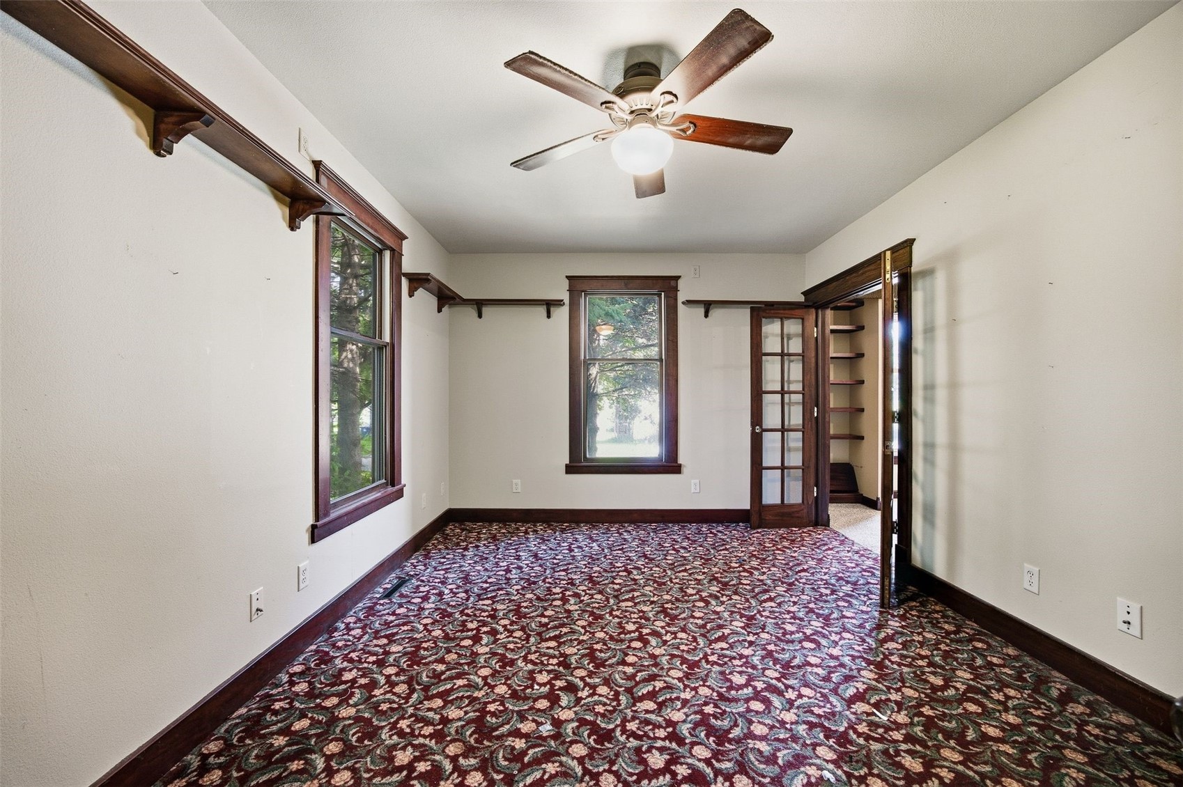 402 3rd Street NW Mt Vernon IA 52314