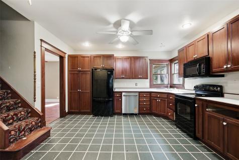 402 3rd Street NW Mt Vernon IA 52314