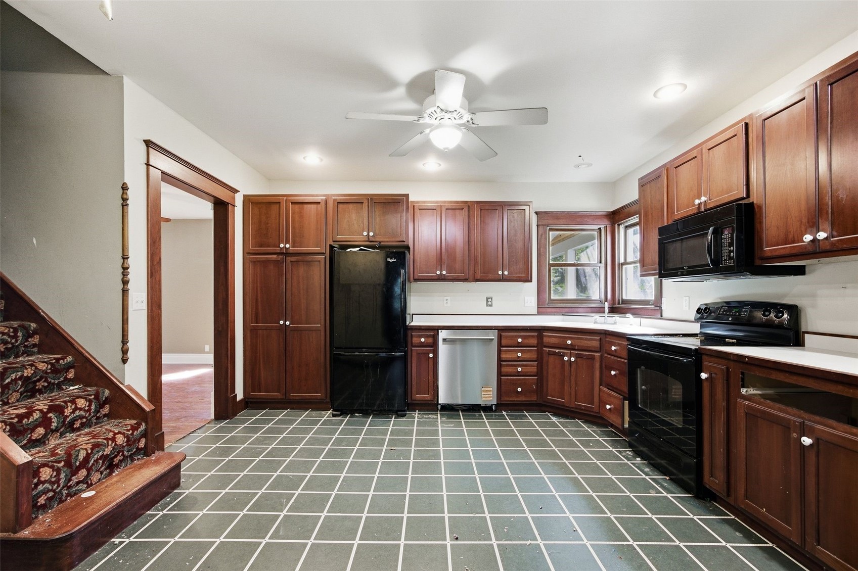 402 3rd Street NW Mt Vernon IA 52314