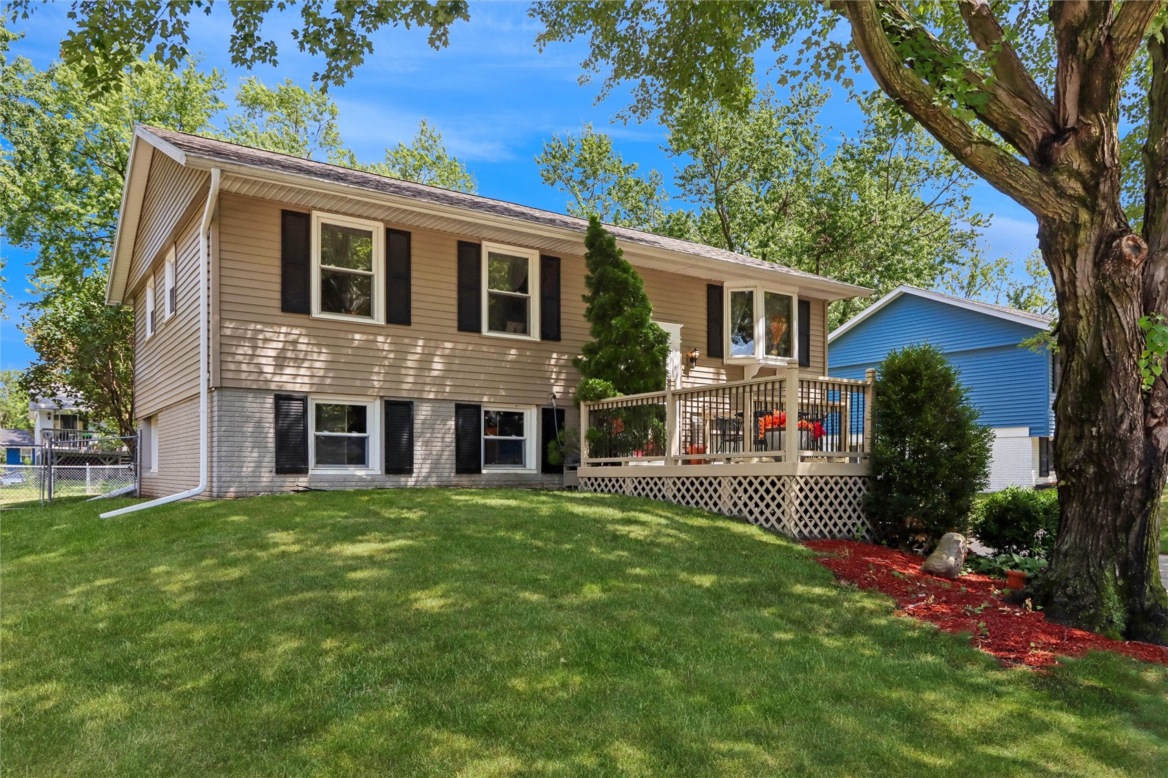 46 Regal Lane Iowa City IA 52240