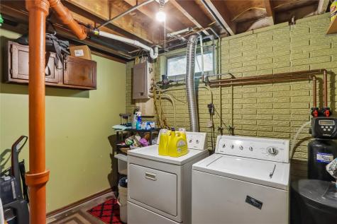 46 Regal Lane Iowa City IA 52240