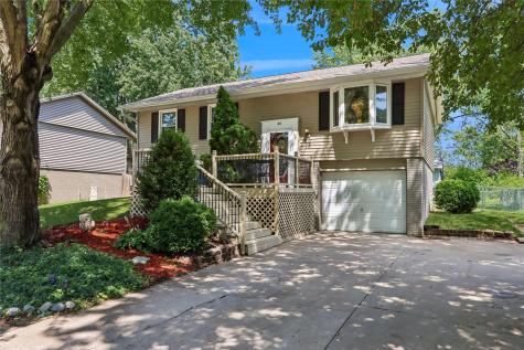 46 Regal Lane Iowa City IA 52240