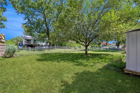 46 Regal Lane Iowa City IA 52240