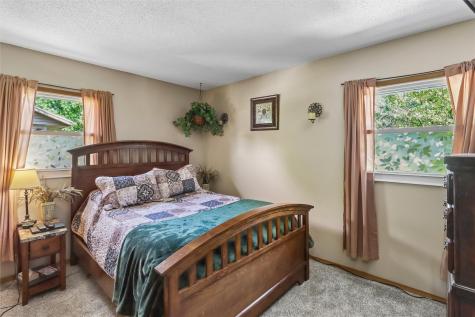 46 Regal Lane Iowa City IA 52240