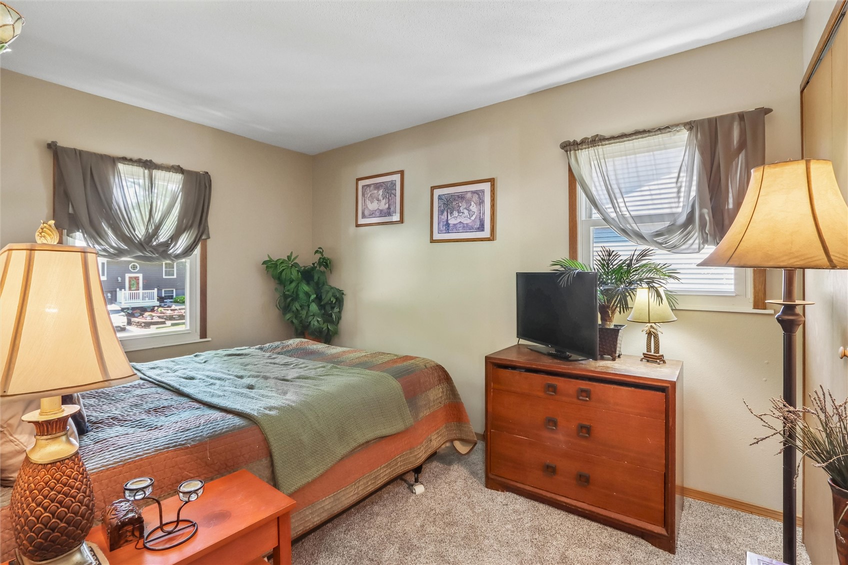 46 Regal Lane Iowa City IA 52240