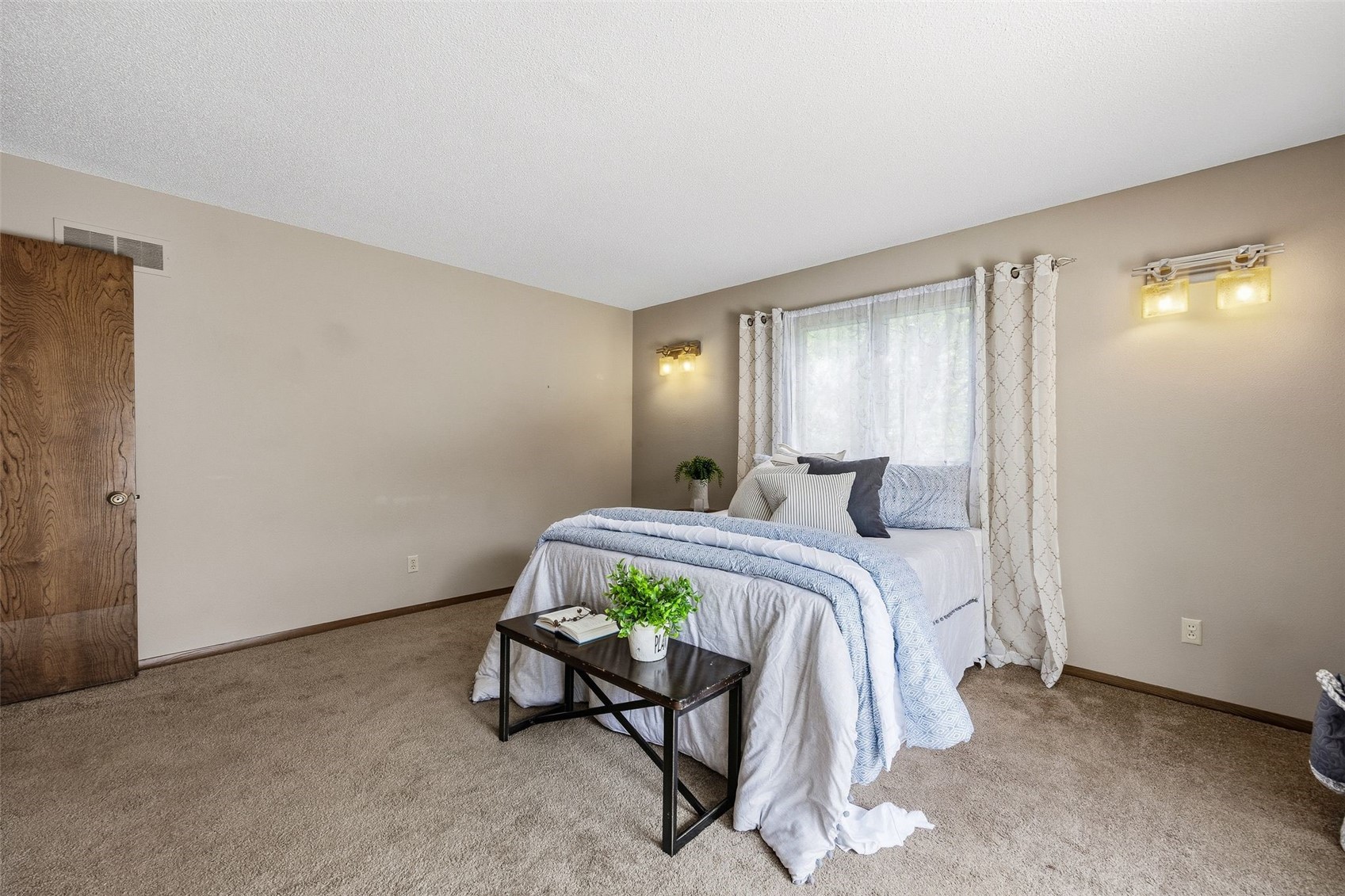2928 Alleghany Drive NE Cedar Rapids IA 52402