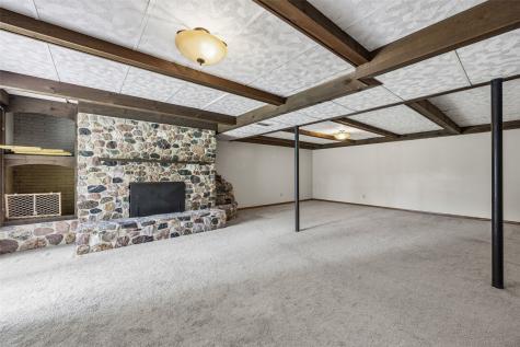 2928 Alleghany Drive NE Cedar Rapids IA 52402