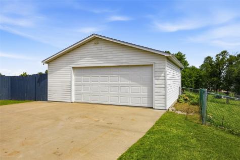 272 28th Avenue SW Cedar Rapids IA 52404