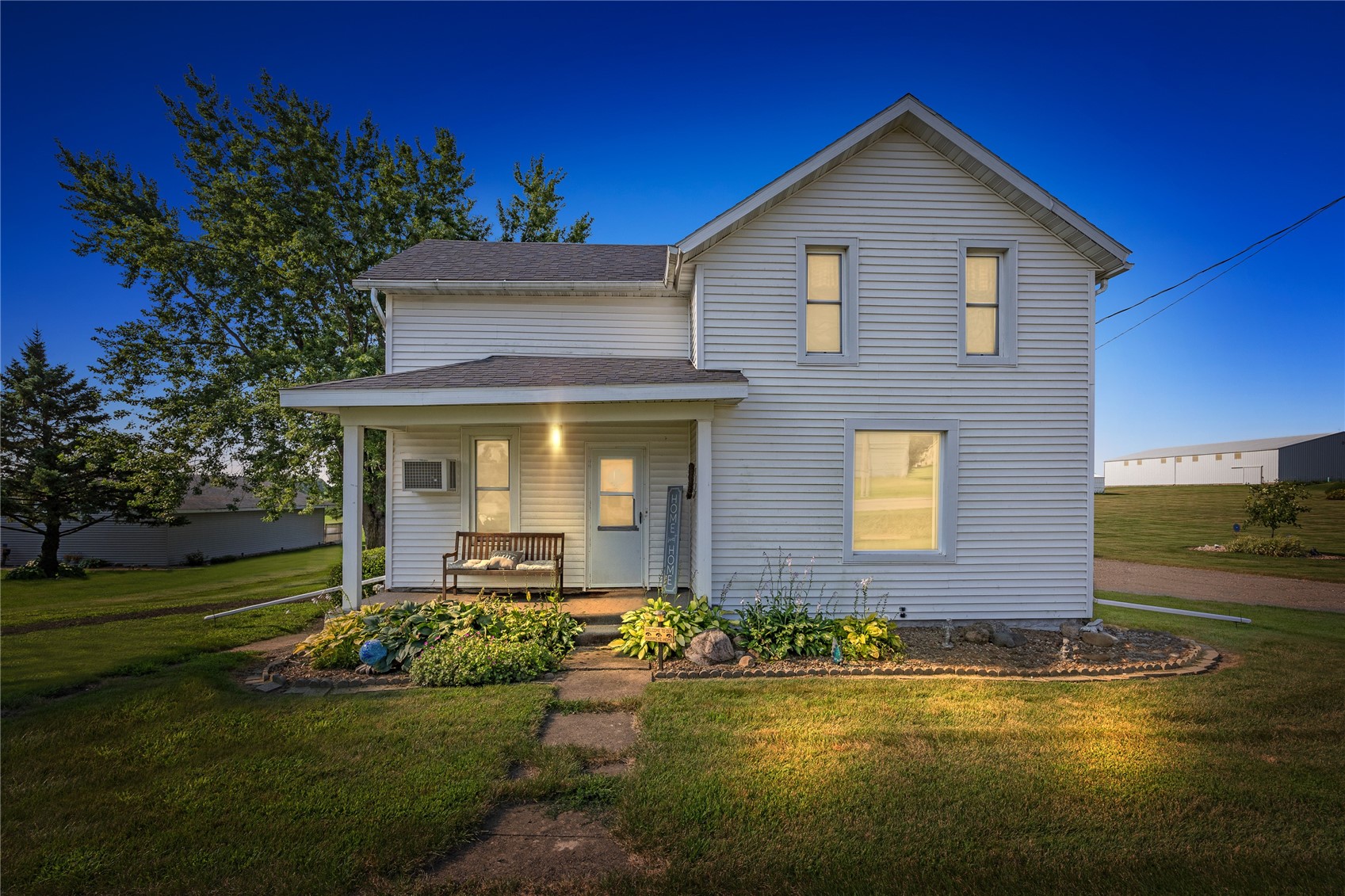 307 Fremont Street SW Blairstown IA 52209