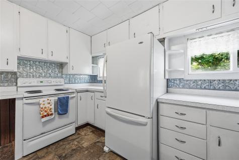 307 Fremont Street SW Blairstown IA 52209