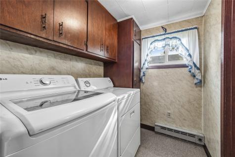 307 Fremont Street SW Blairstown IA 52209