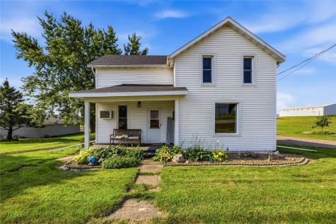 307 Fremont Street SW Blairstown IA 52209