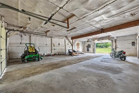 307 Fremont Street SW Blairstown IA 52209