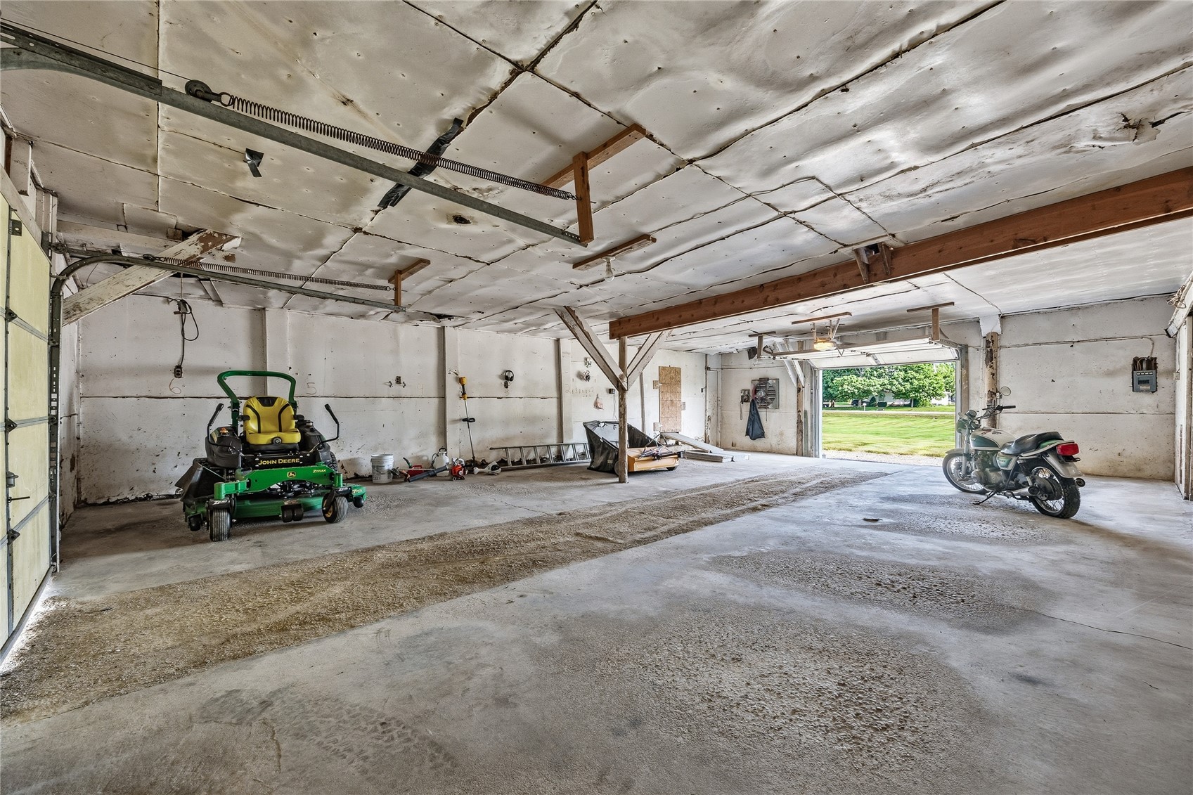307 Fremont Street SW Blairstown IA 52209