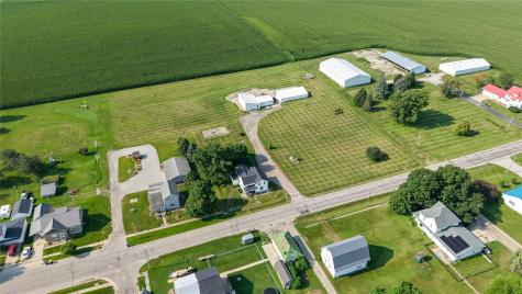 307 Fremont Street SW Blairstown IA 52209