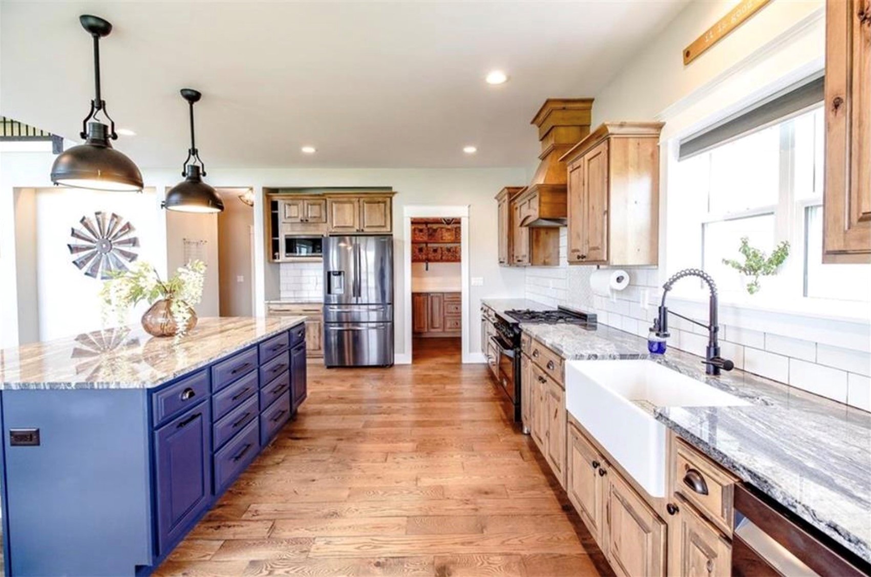 9174 207 Avenue Anamosa IA 52205