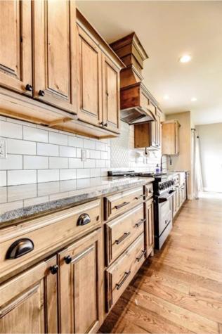 9174 207 Avenue Anamosa IA 52205