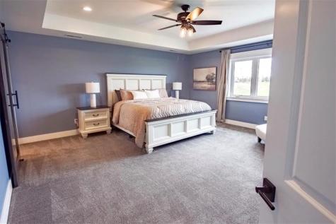 9174 207 Avenue Anamosa IA 52205