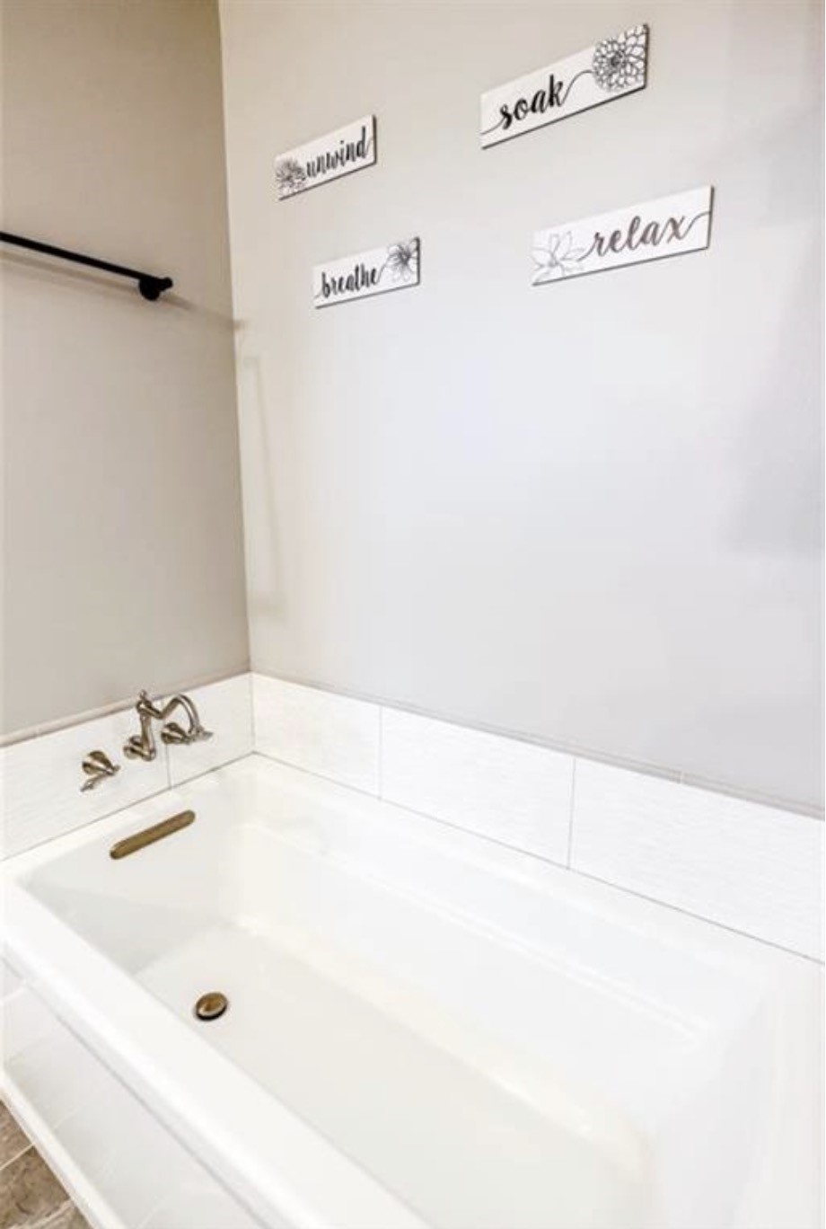9174 207 Avenue Anamosa IA 52205