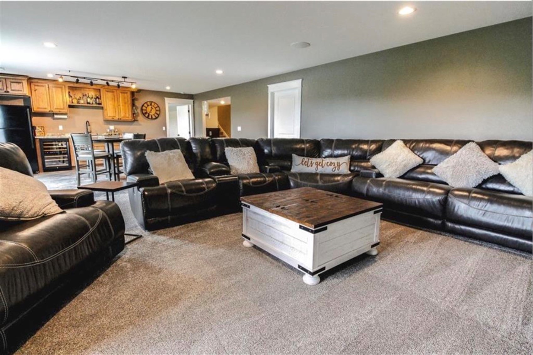 9174 207 Avenue Anamosa IA 52205