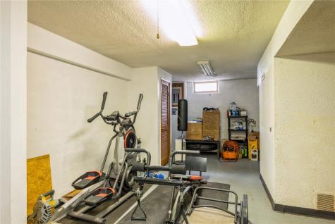 1722 Center Point Road NE Cedar Rapids IA 52402