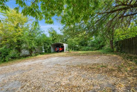 1722 Center Point Road NE Cedar Rapids IA 52402