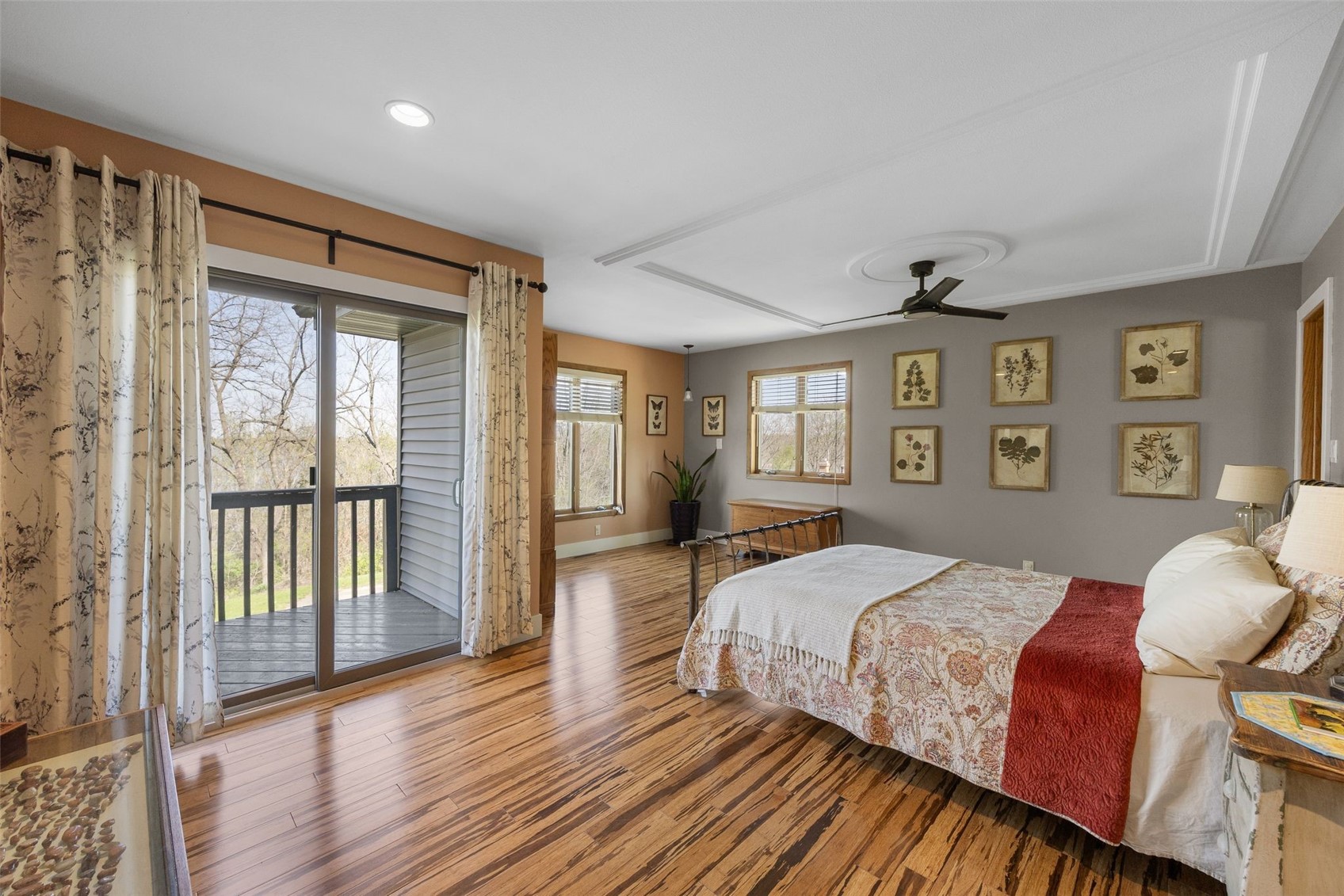 1896 Sunset Drive NE Solon IA 52333