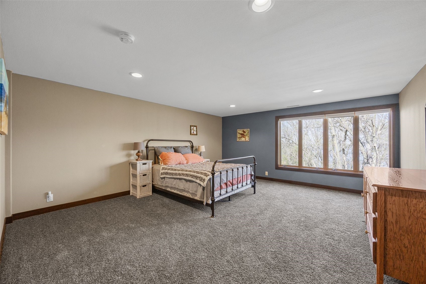 1896 Sunset Drive NE Solon IA 52333