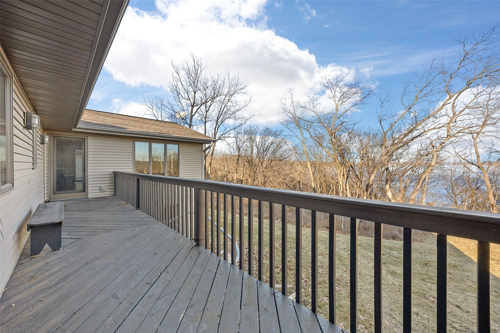 1896 Sunset Drive NE Solon IA 52333