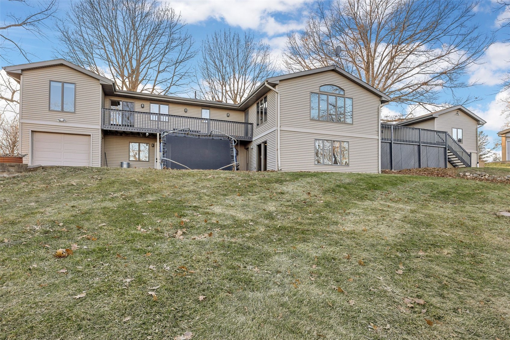 1896 Sunset Drive NE Solon IA 52333