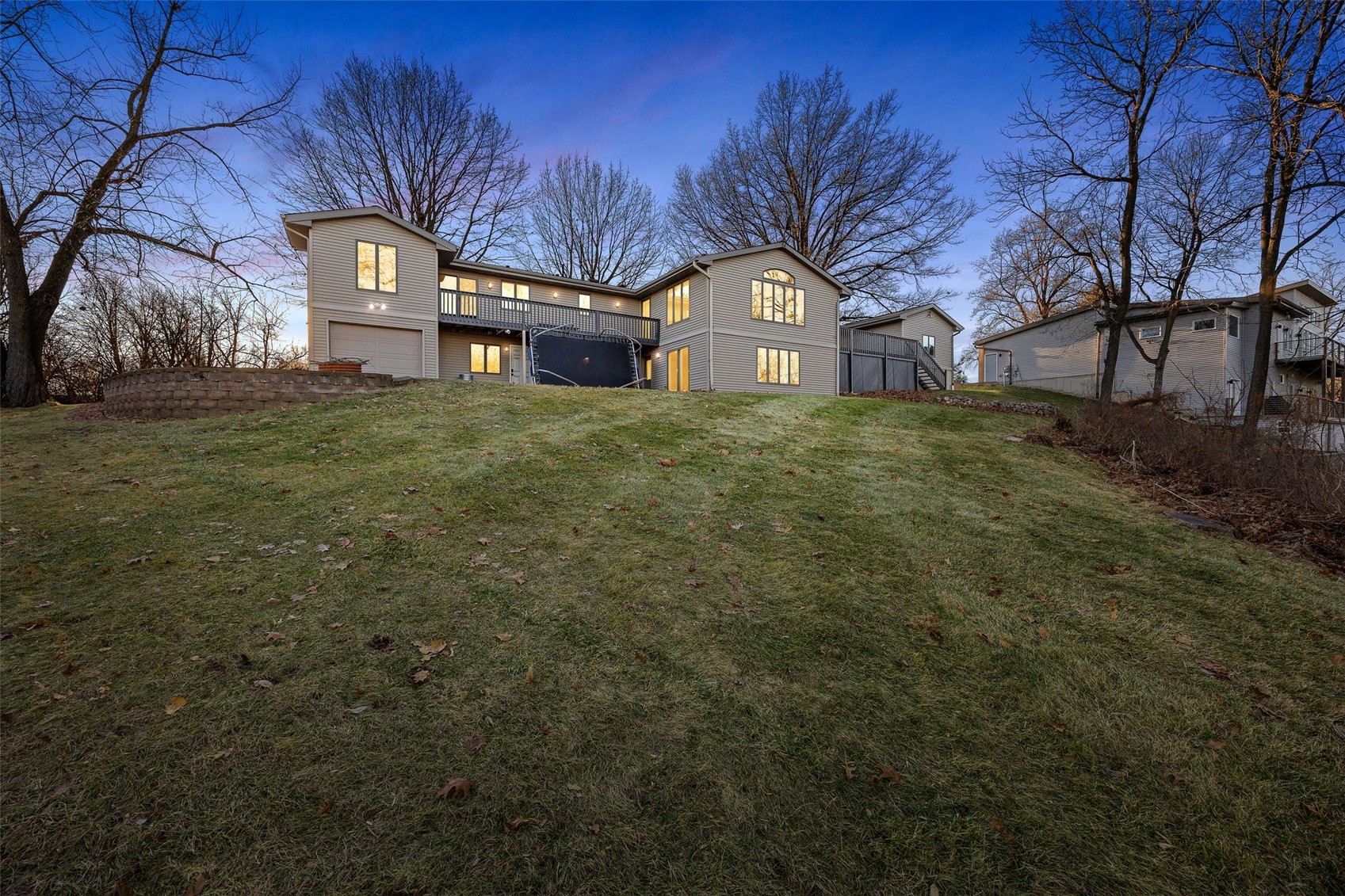 1896 Sunset Drive NE Solon IA 52333