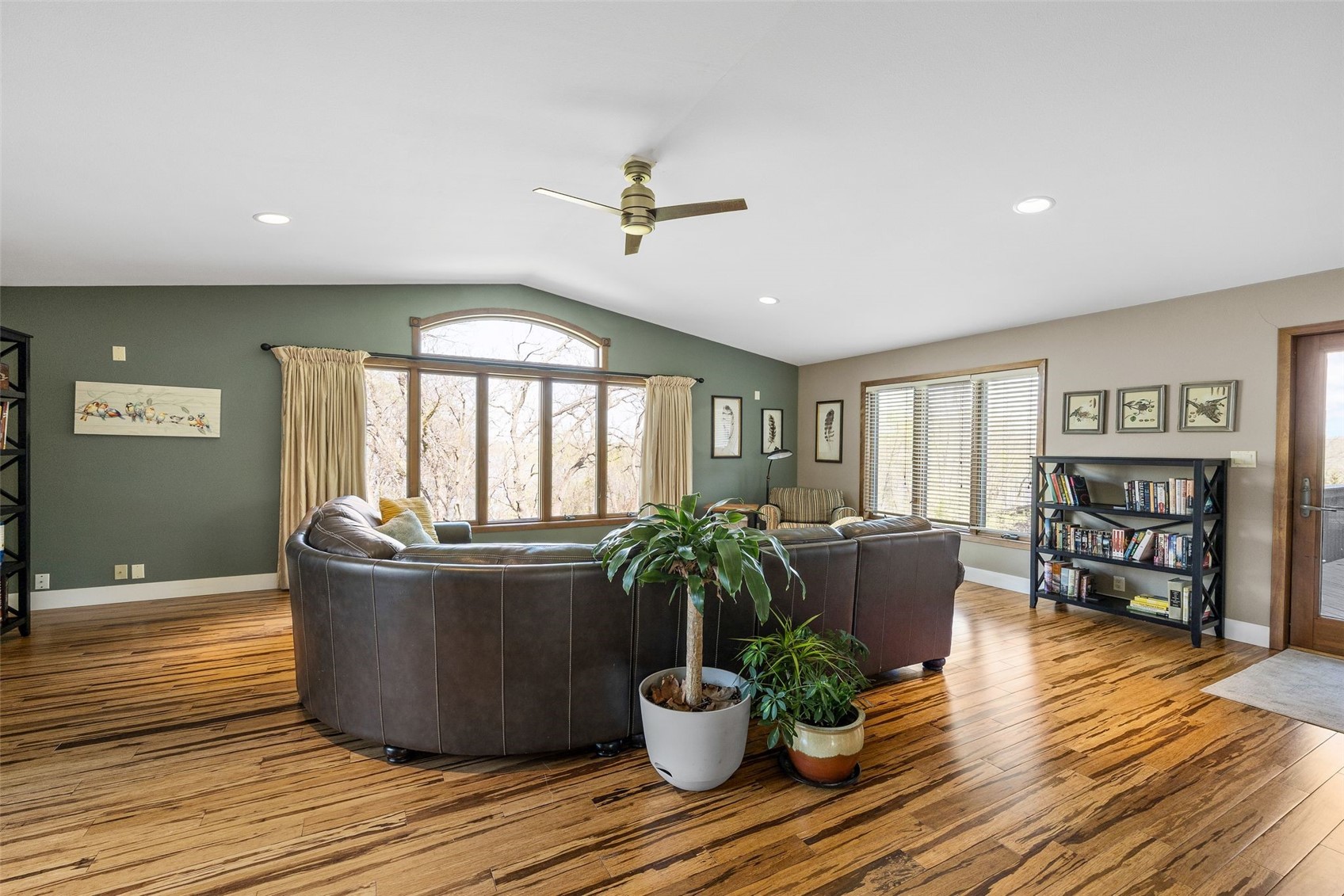 1896 Sunset Drive NE Solon IA 52333