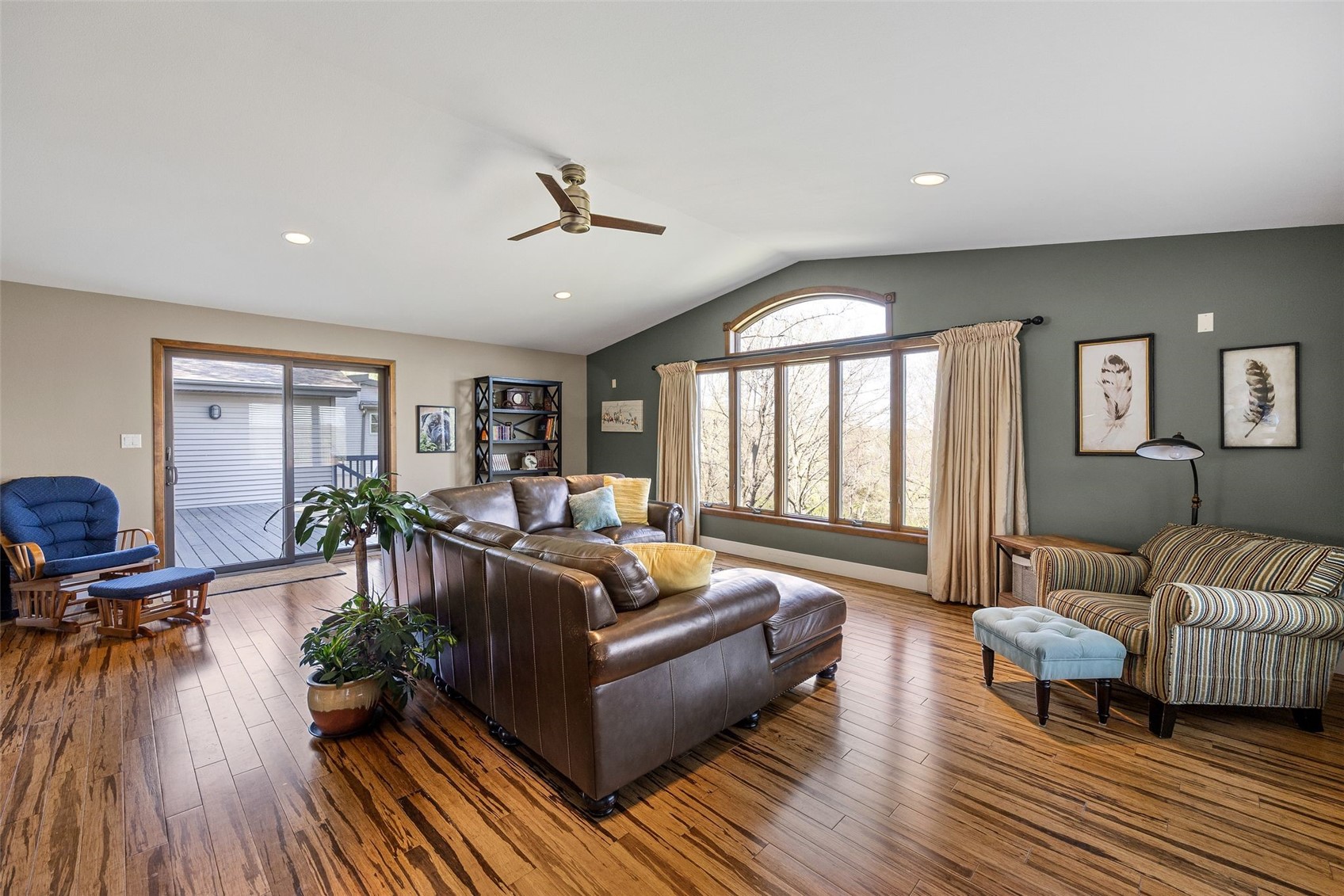 1896 Sunset Drive NE Solon IA 52333