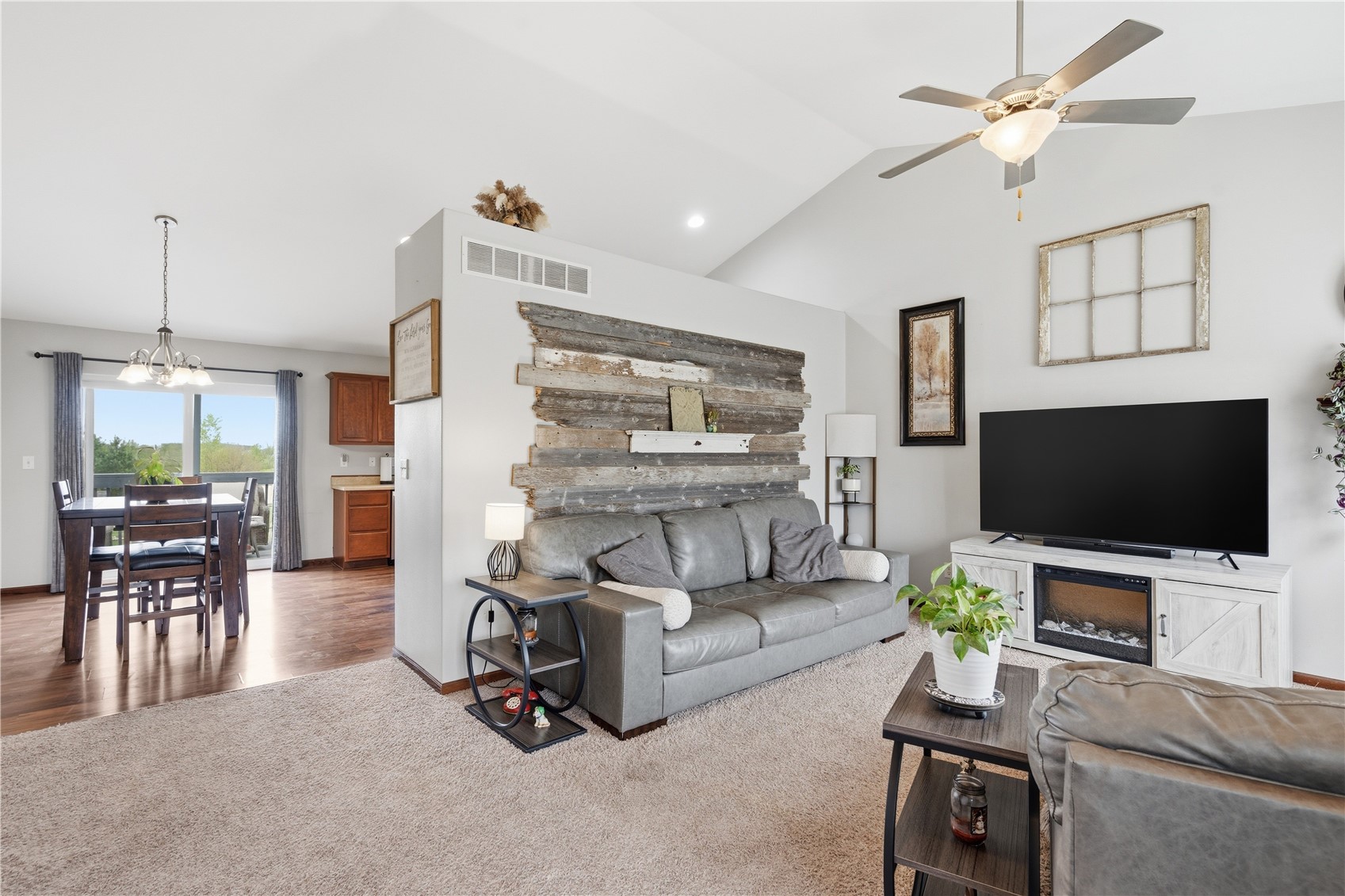8417 Brighton Court Cedar Rapids IA 52404