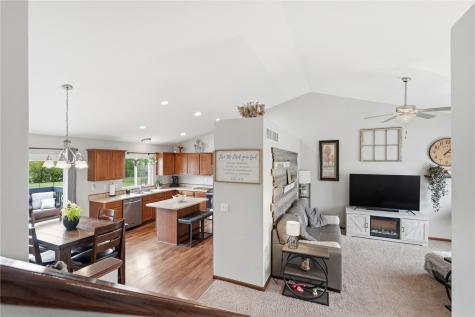 8417 Brighton Court Cedar Rapids IA 52404