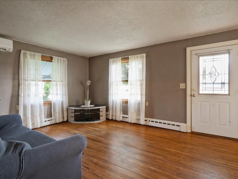 527 Union Street Ryan IA 52330